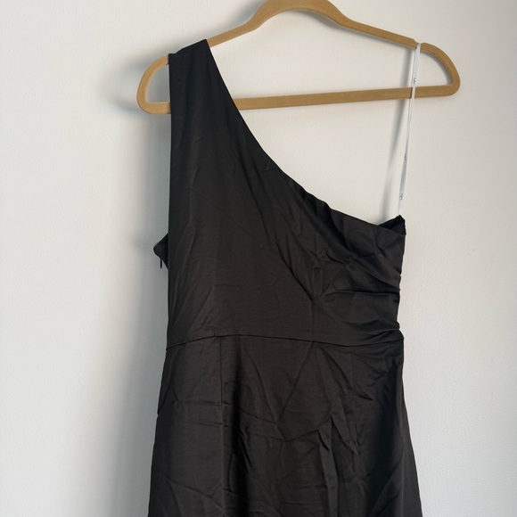 NWT Lulus Dreaming of Elegance Black Satin One-Shoulder Maxi Dress Size Medium - Picture 9 of 10